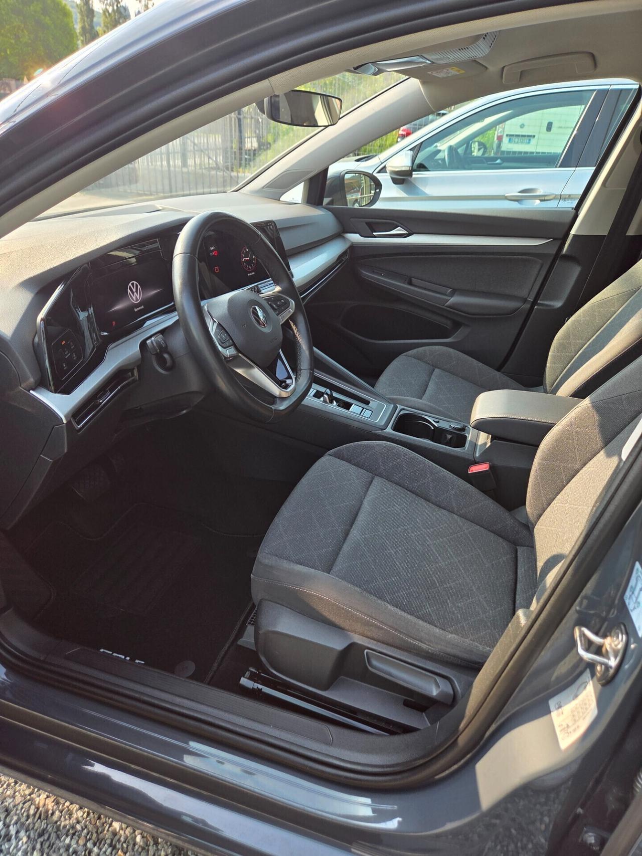 Volkswagen Golf 1.5 eTSI 130 CV EVO ACT DSG Life
