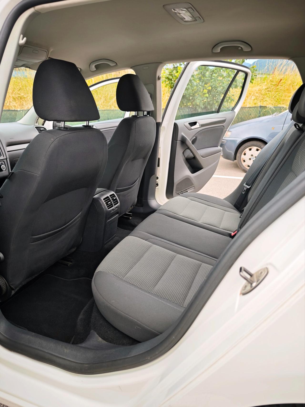Volkswagen Golf 1.6 TDI DPF 5p. Highline