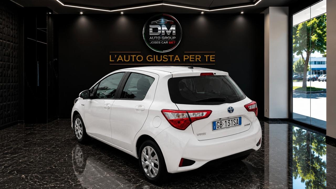 Toyota Yaris 1.5 Hybrid 5 porte Business