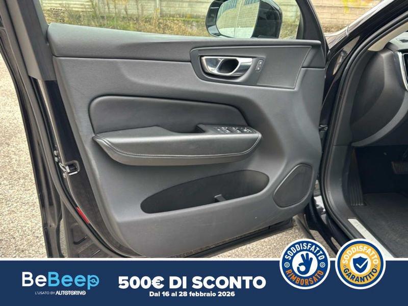 Volvo XC60 2.0 B4 MOMENTUM PRO AWD AUTO