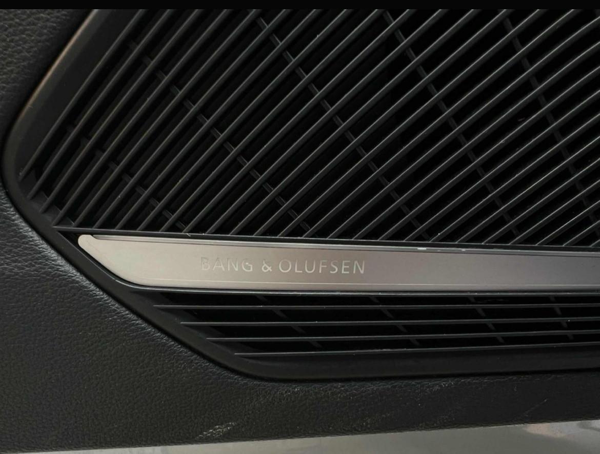 Audi A4 40 TDI S tronic S line edition