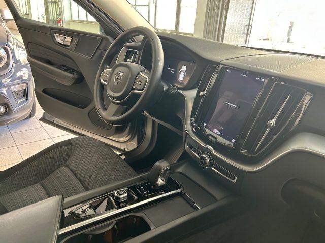 VOLVO XC60 B4 (d) AWD automatico Core