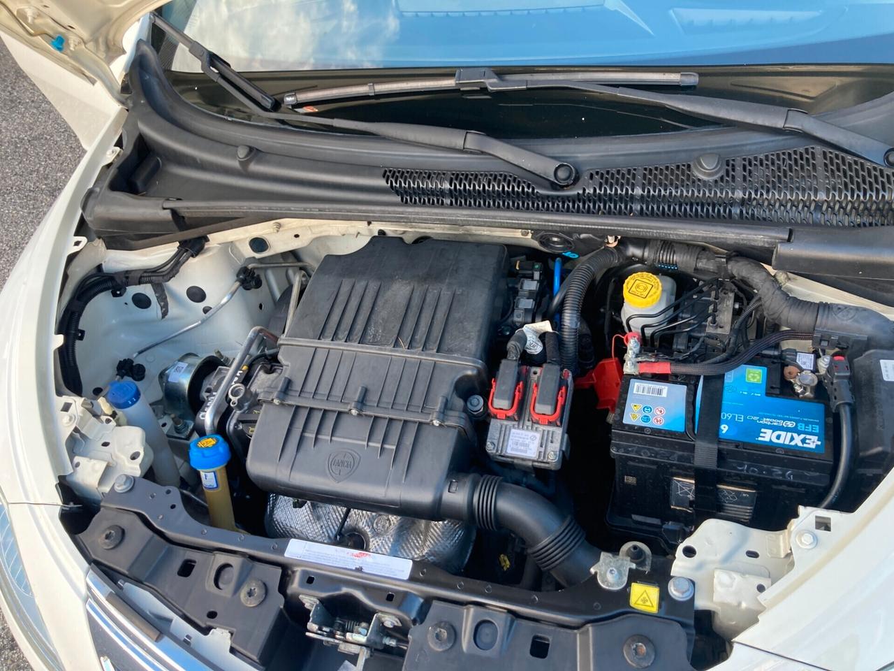 Lancia Ypsilon 1.2 69 CV 5 porte S&S Silver