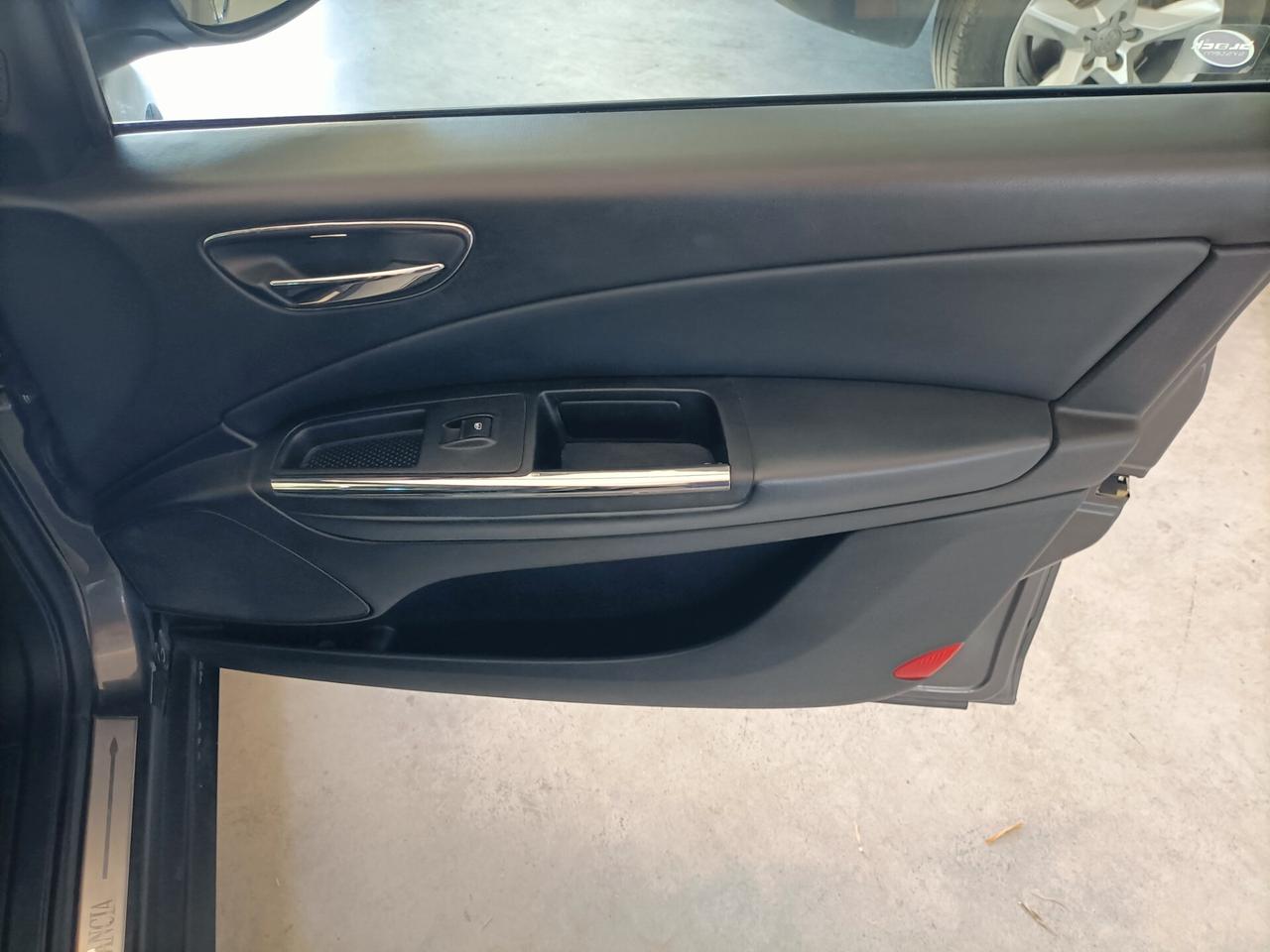 Lancia Delta 1.6 MJT CV 120 DPF Gold 06/2012