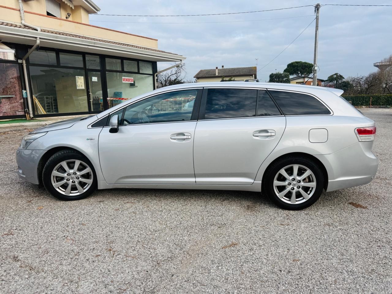 Toyota Avensis 2.2 D-Cat aut. Wagon Executive E5A