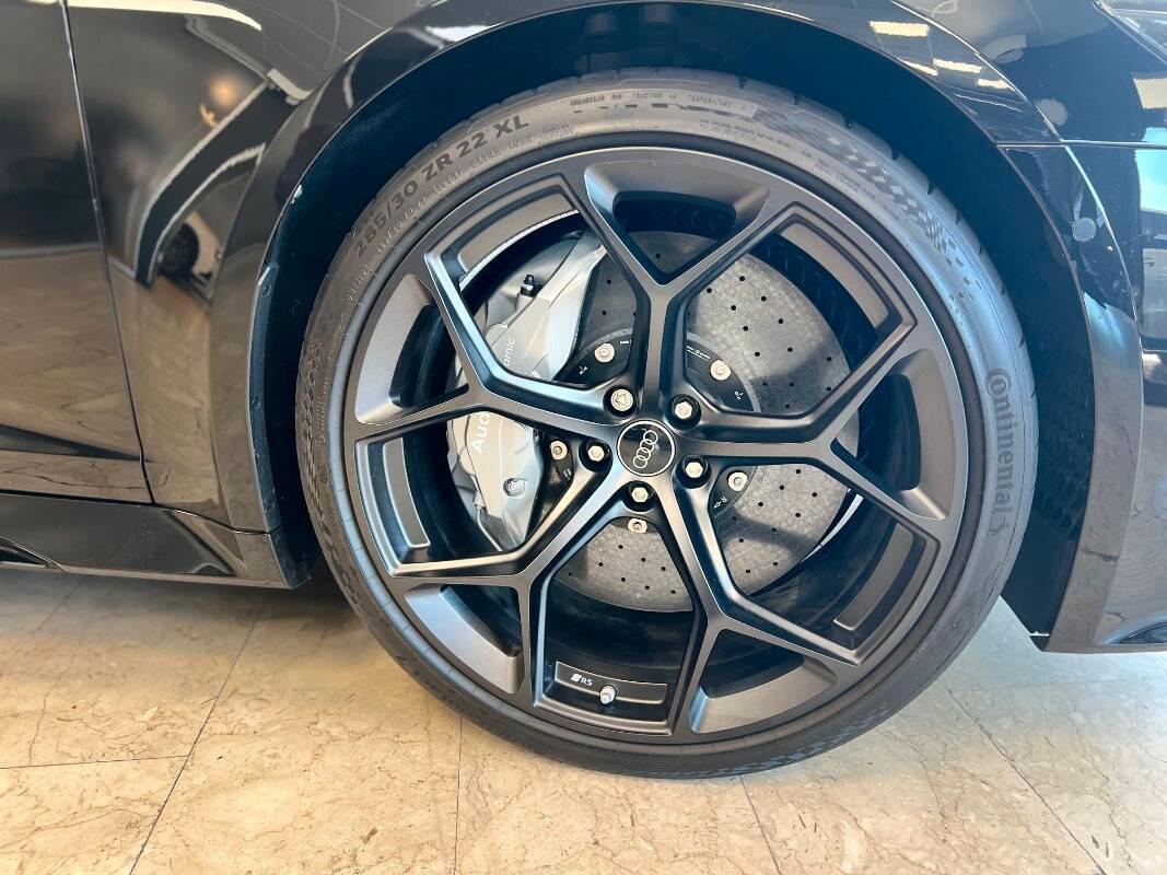 Audi RS6 Avant RS6 4.0 mhev performance quattro tiptronic