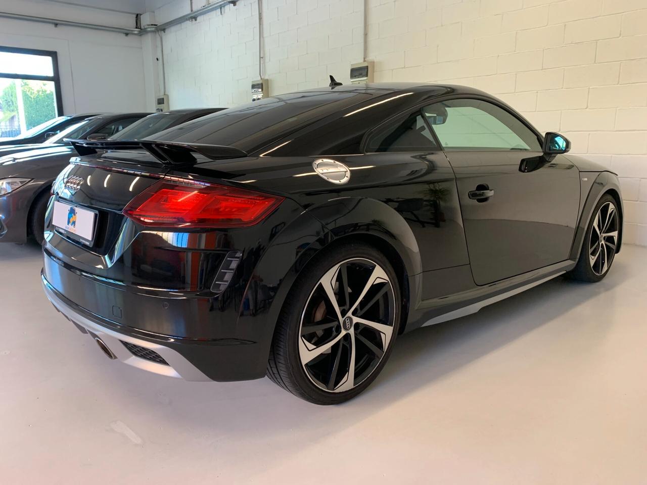 Audi TT Coupé 40 TFSI S tronic S-LINE