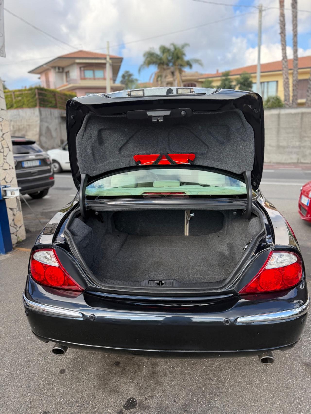 Jaguar S-Type 2.5 V6 cat Executive