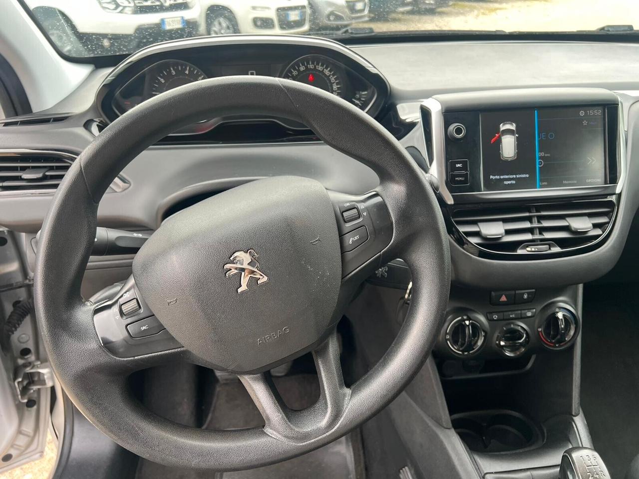 Peugeot 208 PureTech 82 5 porte Allure