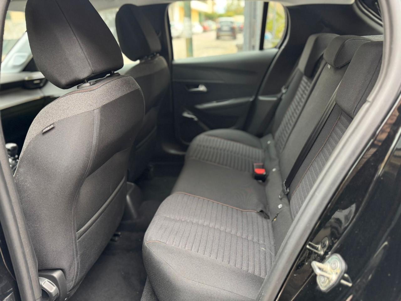 Peugeot 208 BlueHDi 100 Allure