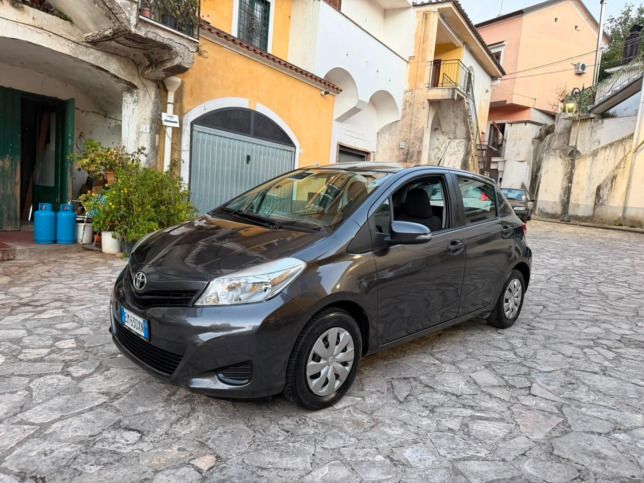 Toyota Yaris 1.0 5 porte Active