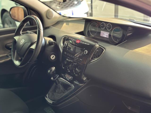 LANCIA Ypsilon 0.9 TwinAir 85 CV 5 porte Metano Ecochic Elefantin