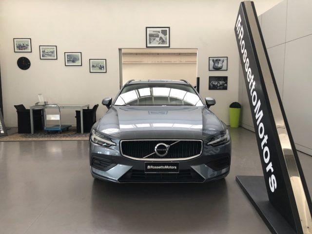 VOLVO V60 2.0 b3 Momentum Business auto 8m my21