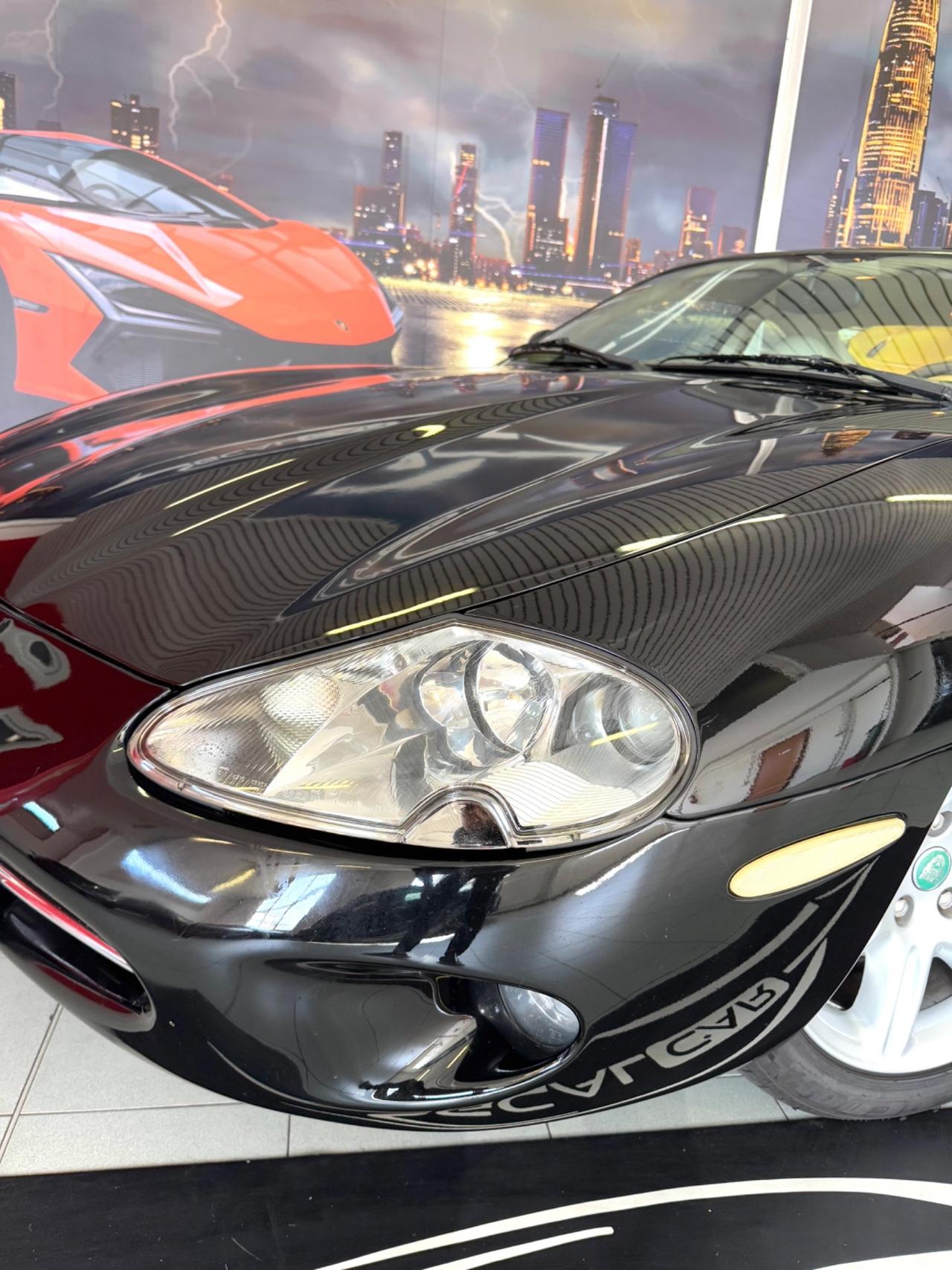 JAGUAR XK8 4.0 BENZ V8 284CV OK PERMUTE VEICOLO FINANZIABILE