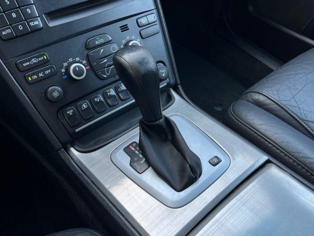 VOLVO XC90 2.4 D5 185 CV AWD Momentum 7 Posti