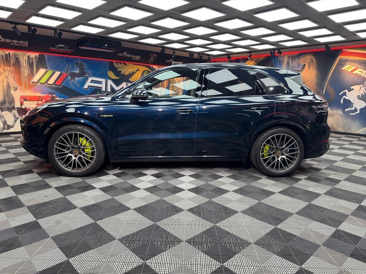 Porsche Cayenne 3.0 V6 E-Hybrid Platinum Edition (119)