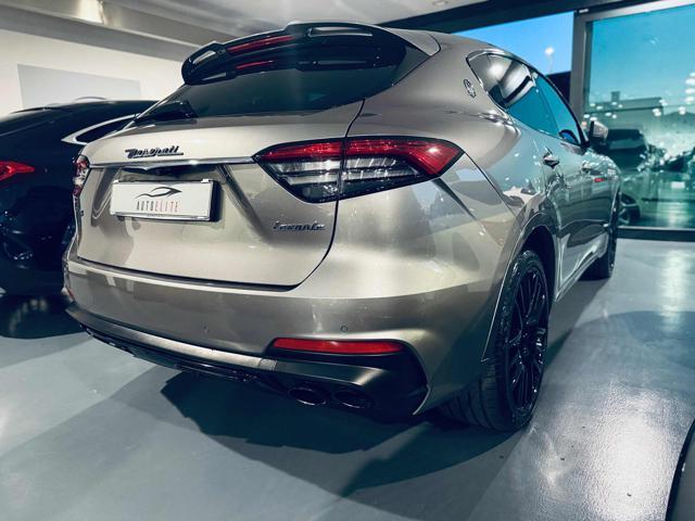 MASERATI Levante V6 Diesel 275 CV AWD Gransport Black Tetto,