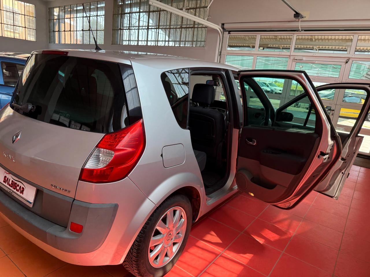 Renault Scenic Scénic 1.9 dCi/130CV Conquest