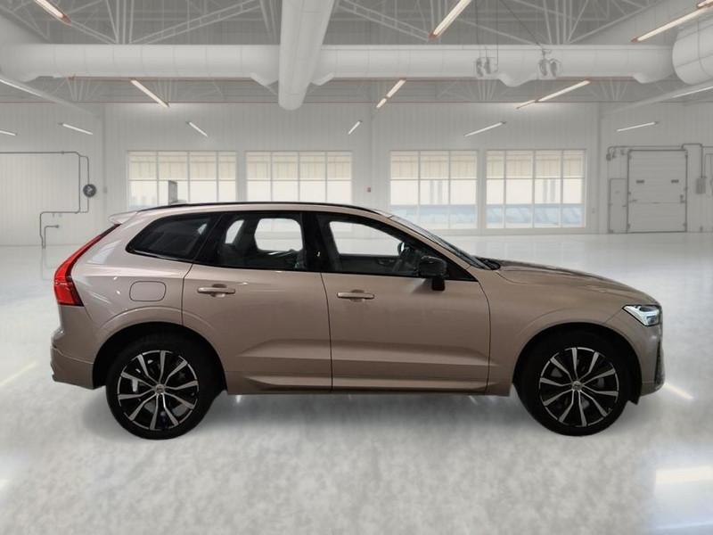 VOLVO XC60 B4 D AWD AUTOMATICO PLUS DARK SUV