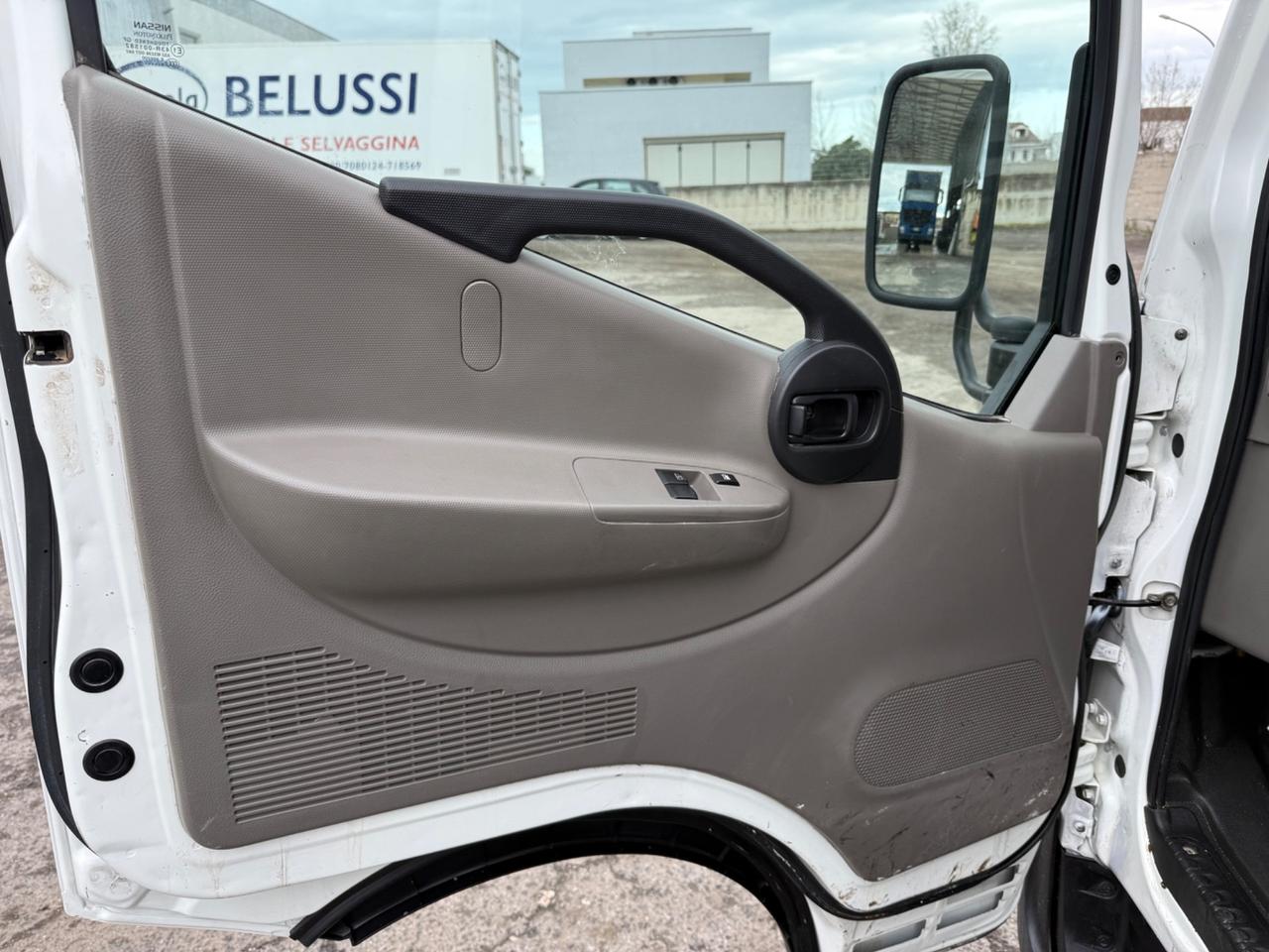 Nissan Cabstar 35.13 Cassone Fisso