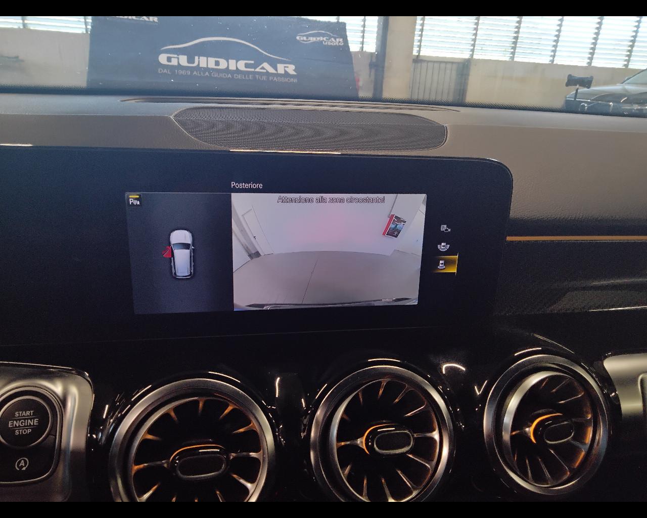 Mercedes-Benz GLB - X247 2019 - GLB 180 d Premium auto