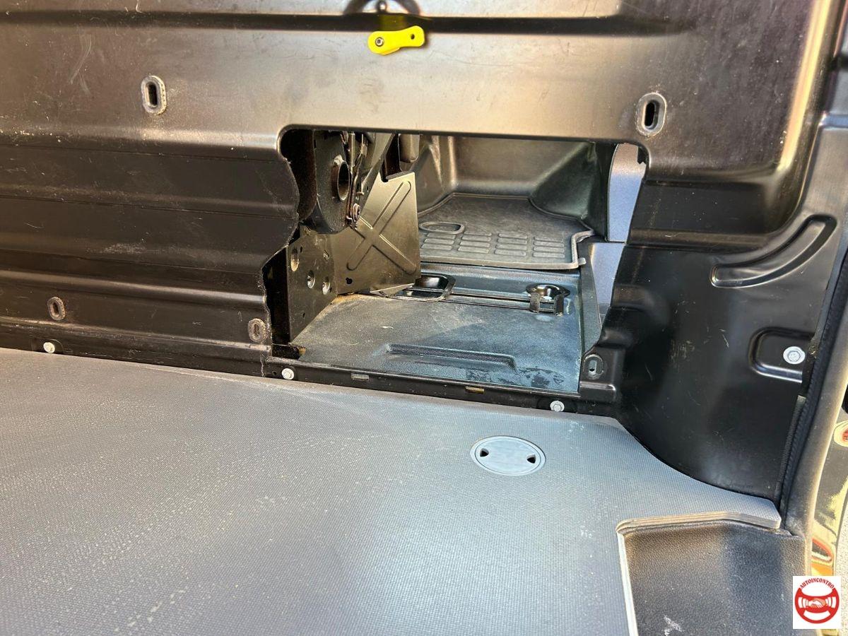 CITROEN Jumpy M 2.0 Bluehdi Club S&S 180cv EAT8 2.0 Bluehdi M Club S&S 180cv EAT8