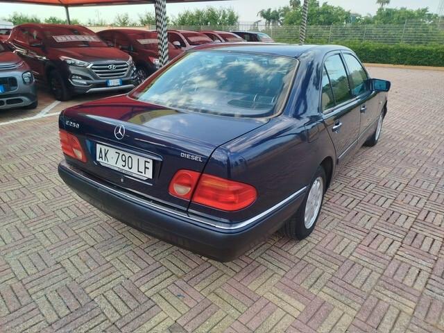 Mercedes-benz E 250 diesel cat Avantgarde