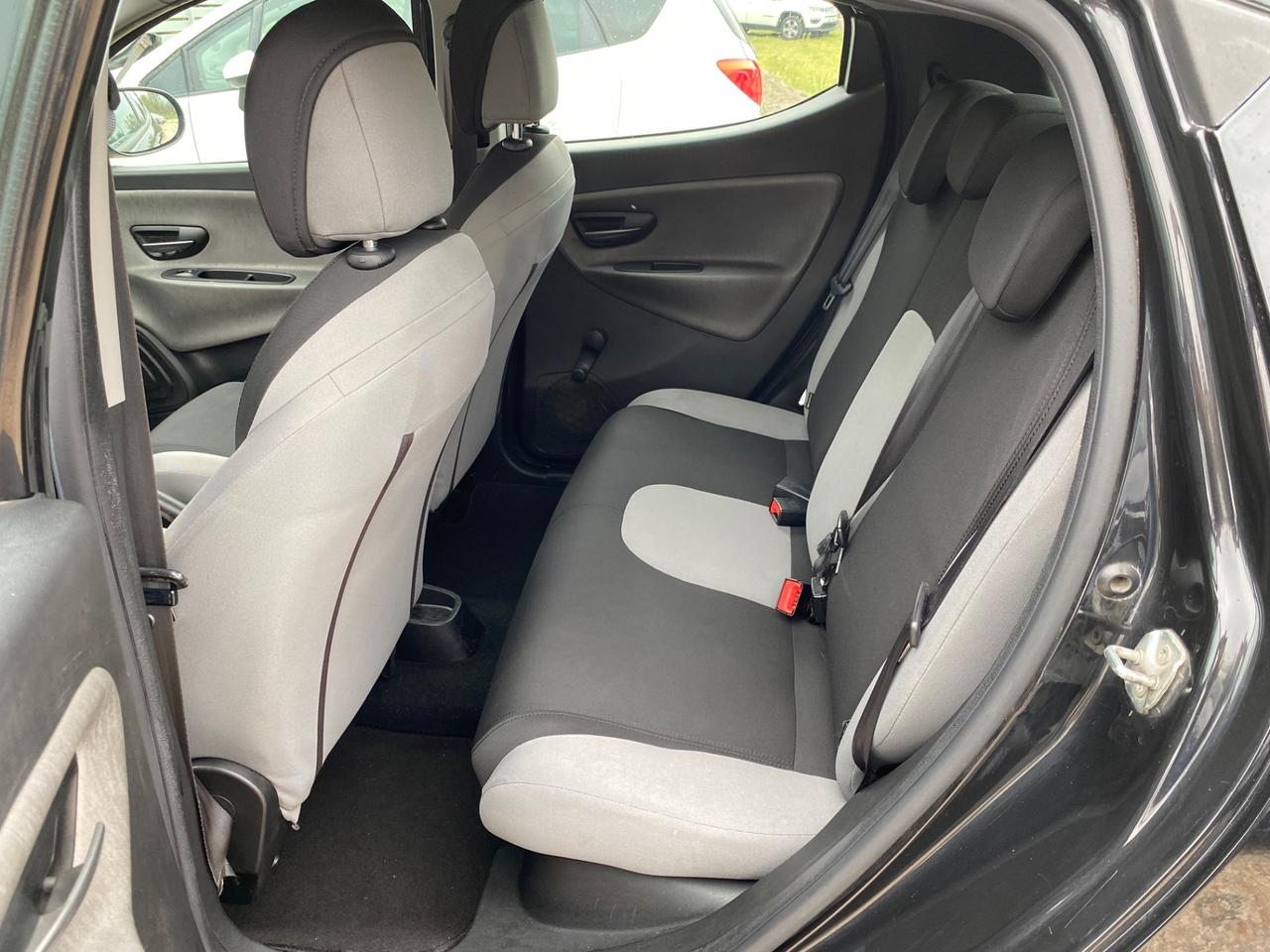 Lancia ypsilon 1.2 GPL gold ecochic 69 CV 51KW