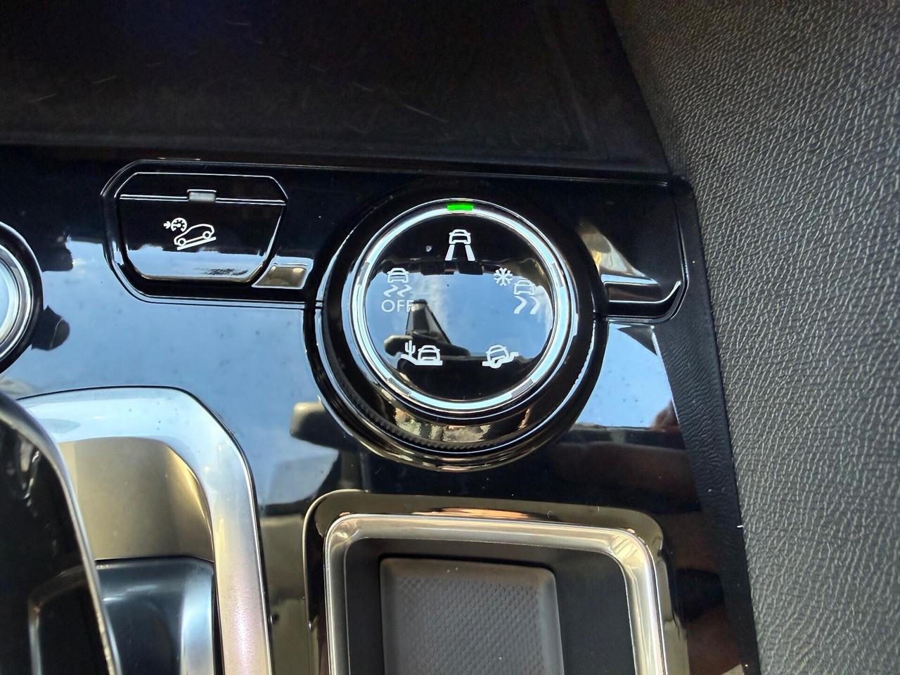 Peugeot 3008 -1.2 Benzina-Unico Proprietario