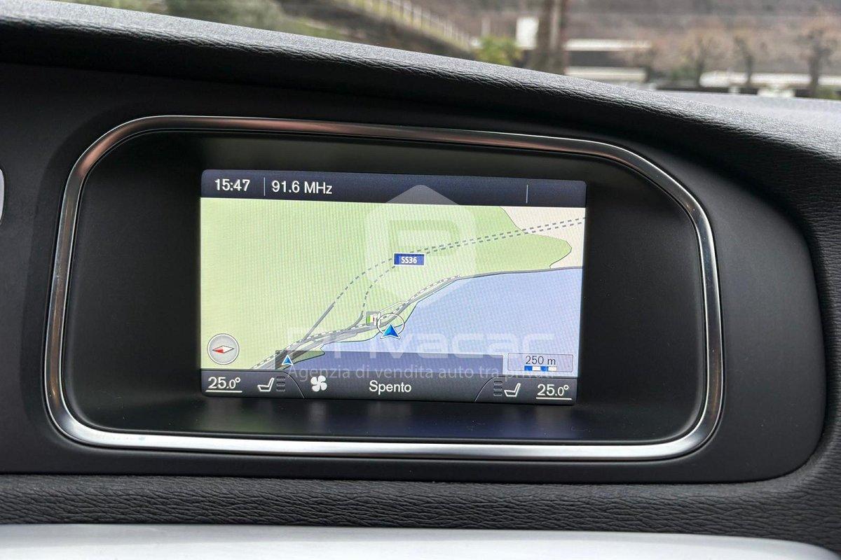 VOLVO V40 Cross Country T5 AWD Geartronic Summum