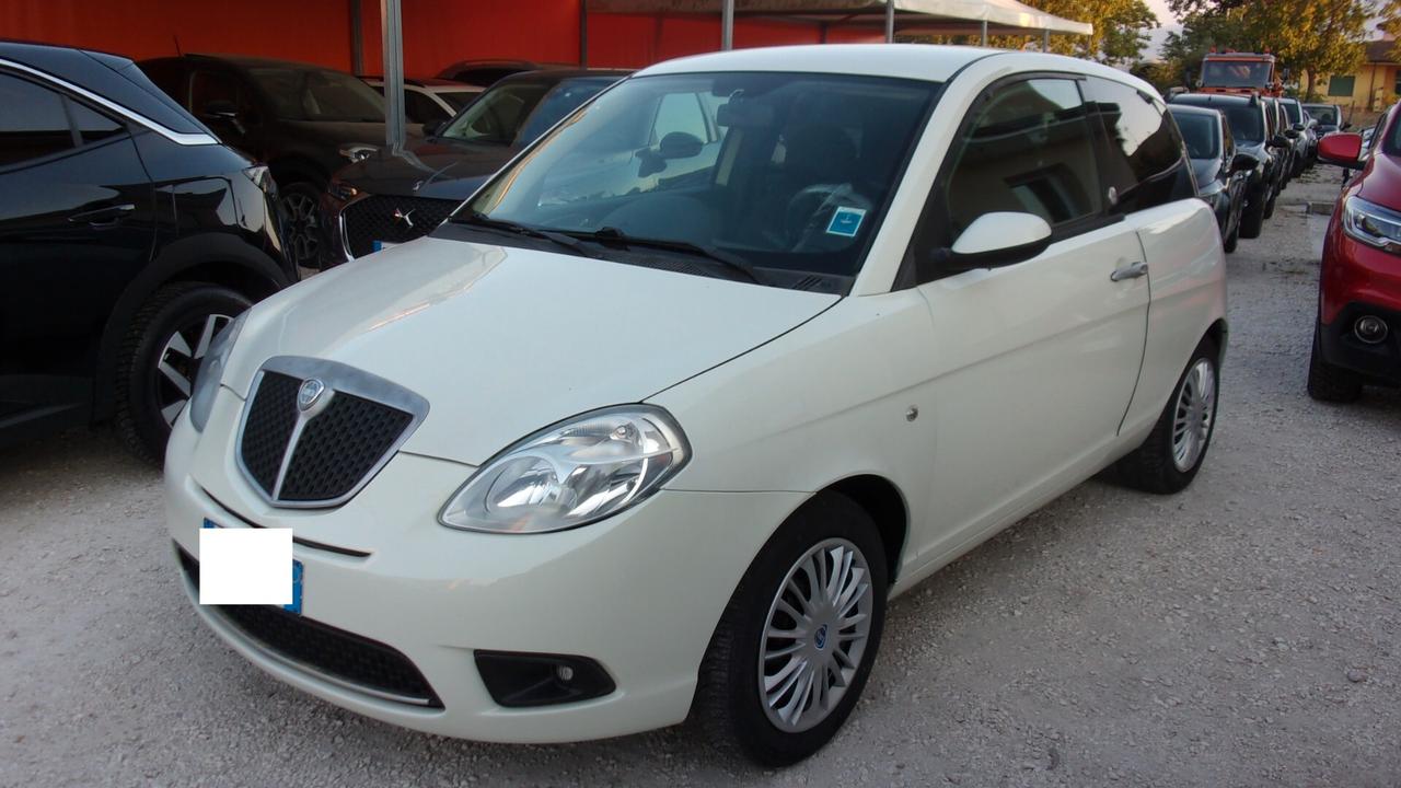 Lancia Ypsilon 1.4 Oro Ecochic GPL