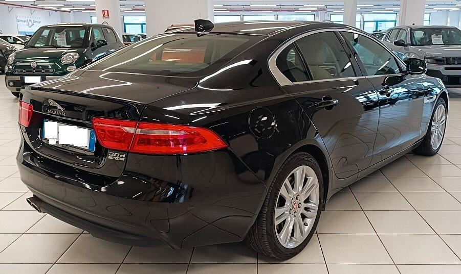 Jaguar XE 2.0 D Turbo 180 CV AWD aut. Prestige