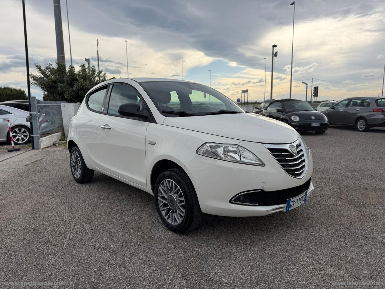 LANCIA Ypsilon 0.9 T.Air 85CV 5p. Met.Ec. Gold