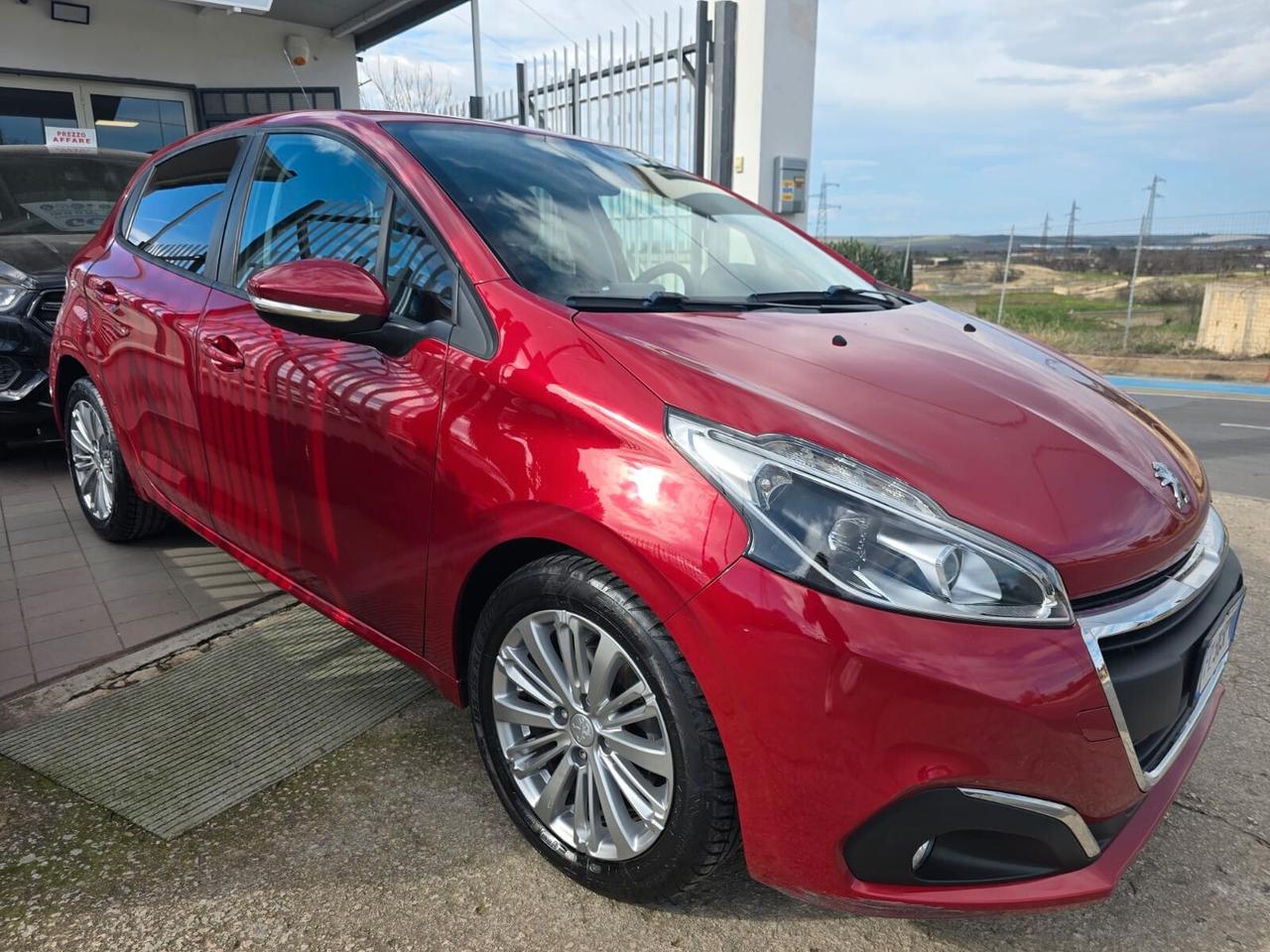 Peugeot 208 PureTech 82 5 porte Allure