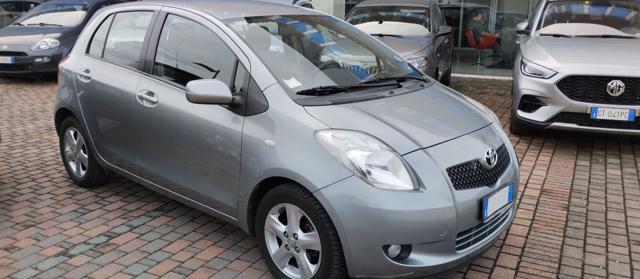 TOYOTA Yaris 1.3 5 porte Luna