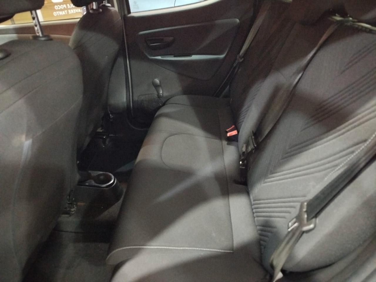 Lancia Ypsilon 1.0 FireFly 5 porte S&S Hybrid Gold