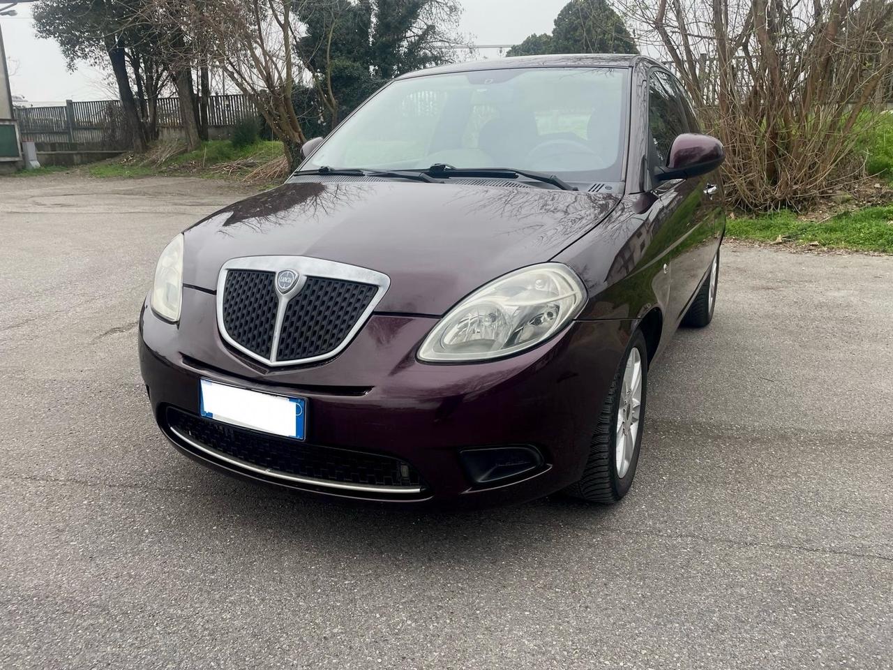 Lancia Ypsilon 1.4 Oro Ecochic GPL per Neopatentati