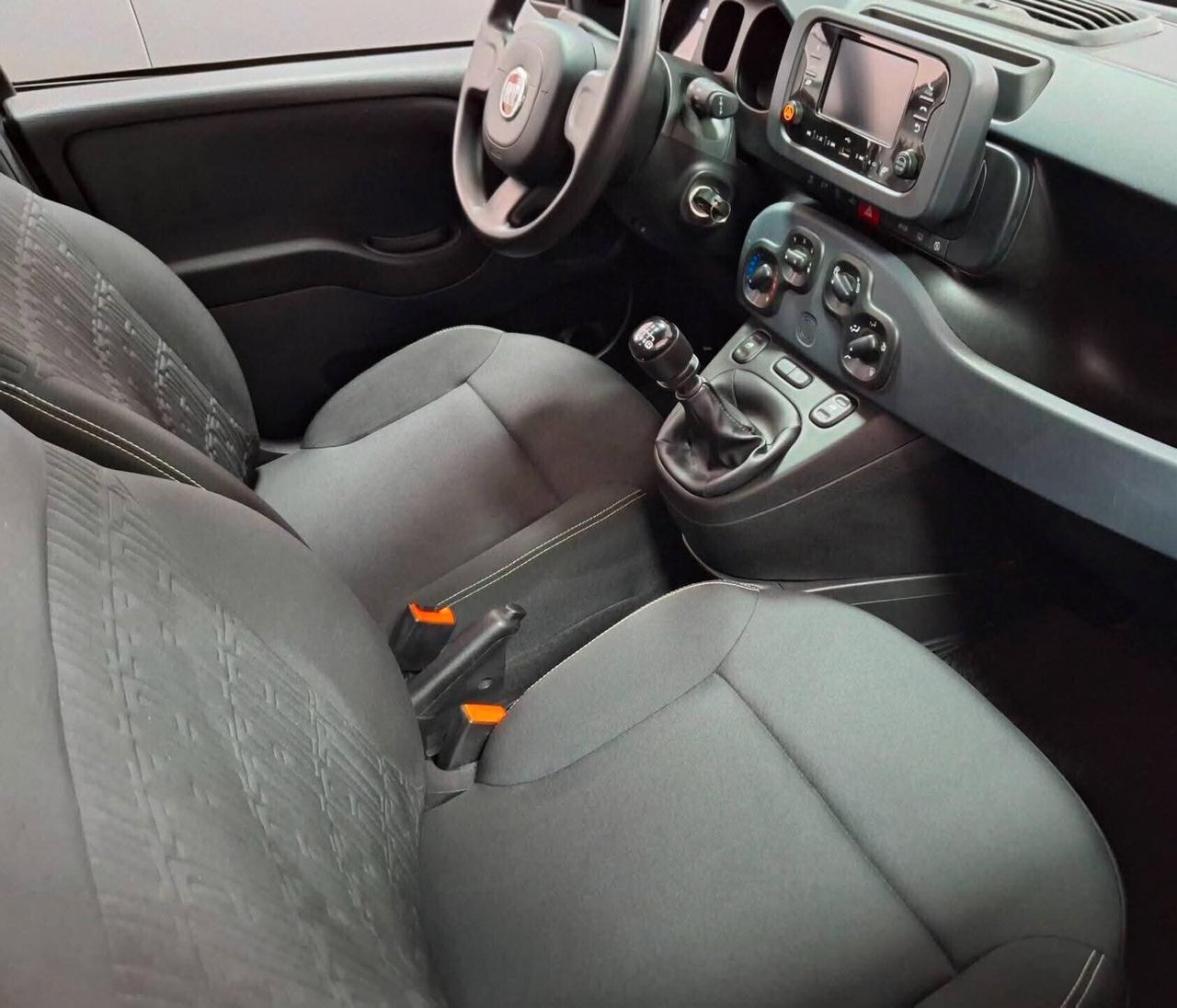 Fiat Panda 1.0 hybrid Vetri oscurati 5posti