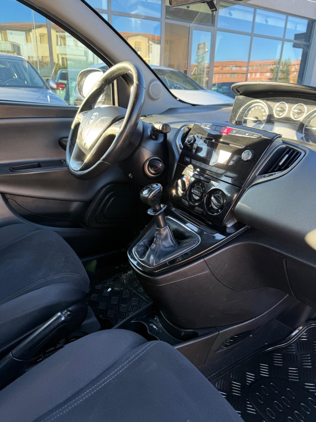 Lancia Ypsilon 1.2 Ok neopatentati