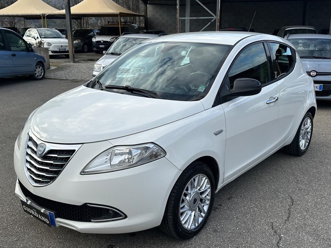 Lancia Ypsilon 1.3 MJT 16V 95 CV 5 porte S&S Silver