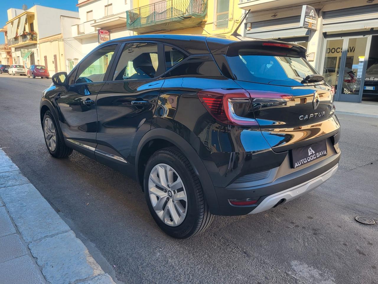 Renault Captur Dci 115 CV Business Pack+Navy+Retrocamera+Km 109800....