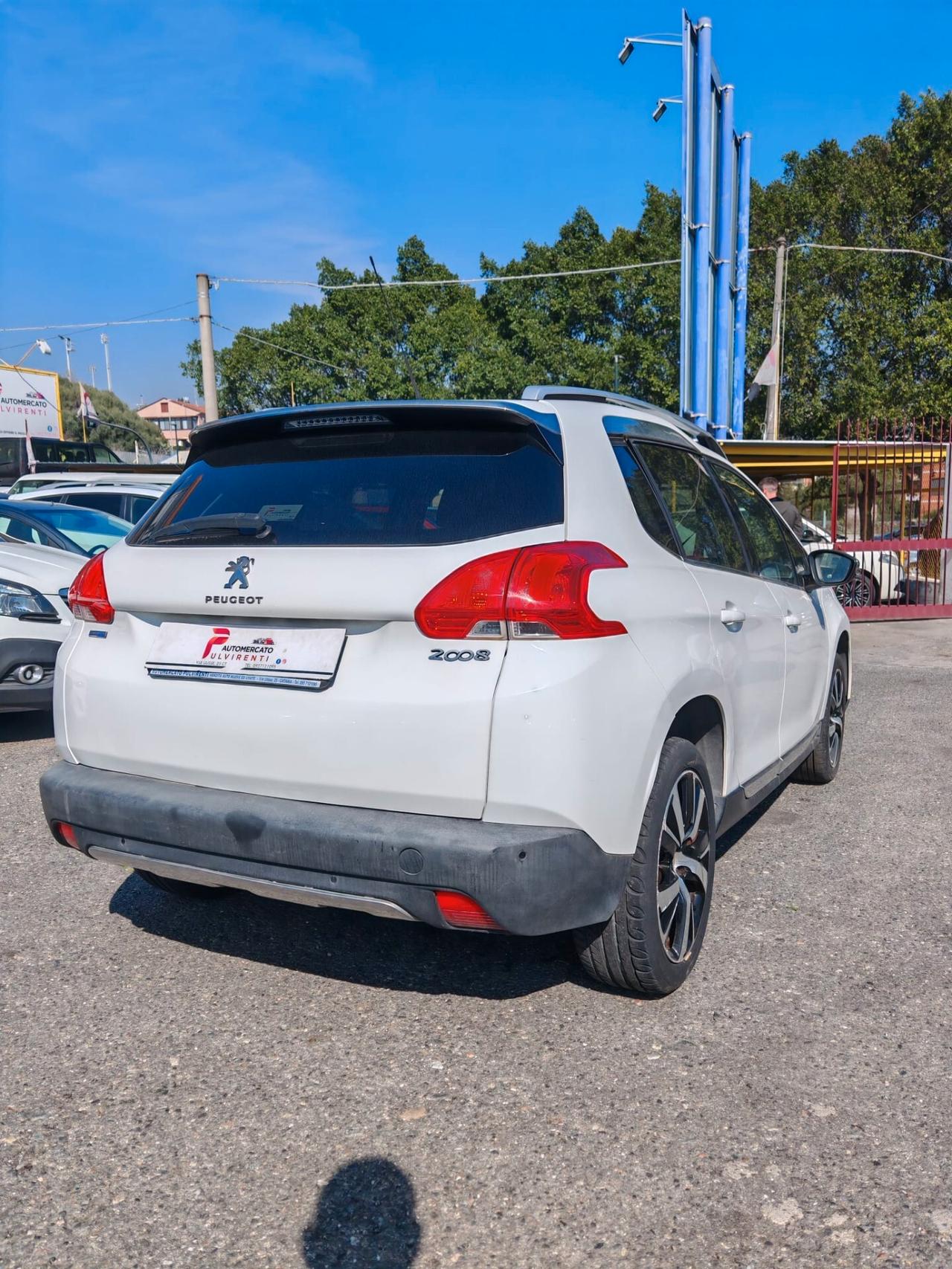 Peugeot 2008 BlueHDi 100 Allure