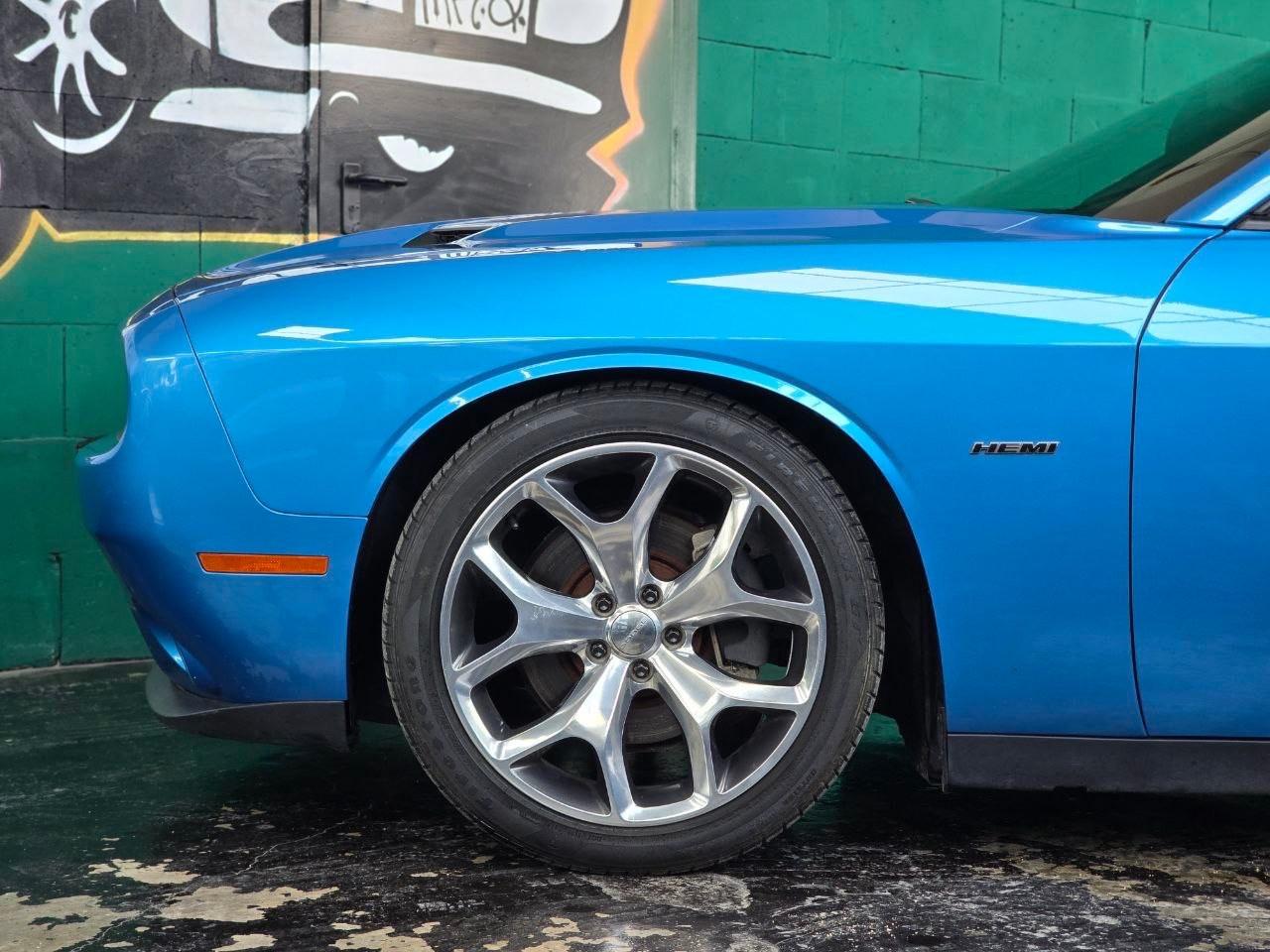 Dodge Challenger 5.7 HEMI V8 *IVA ESPOSTA