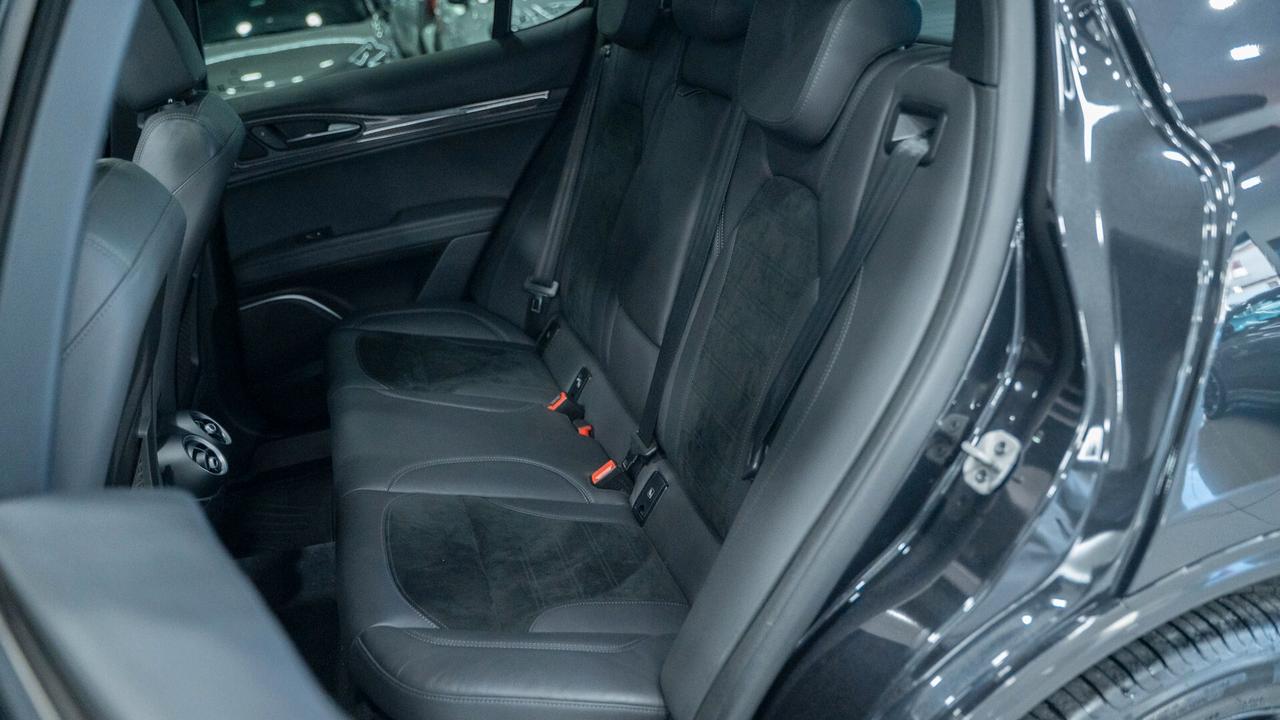 Alfa Romeo Stelvio VELOCE 2.2 Ti Q4 210 CV 20" TETTO CARBON AUTO XENON FULL OPTIONAL