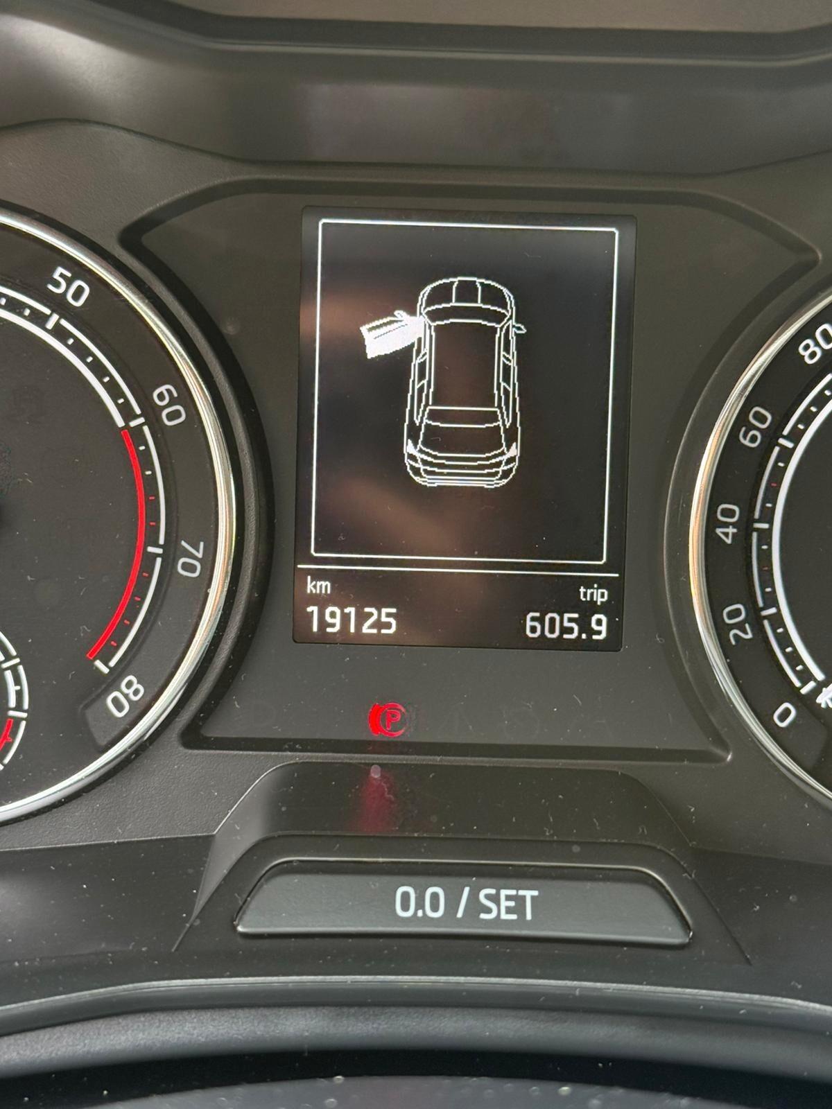 SKODA KAMIQ 1,0 TSI 115 CV STYLE MY24 5P