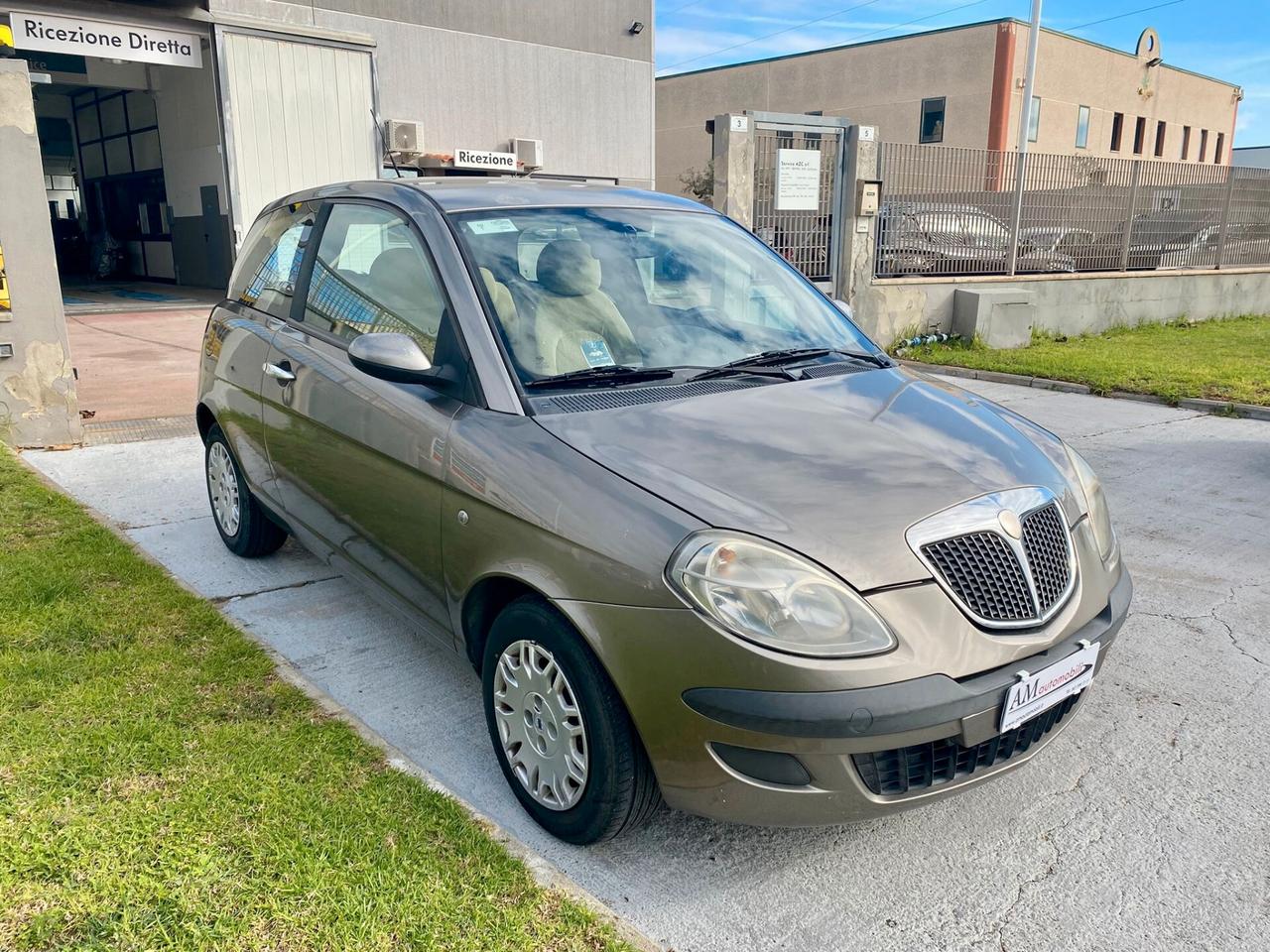 Lancia Ypsilon 1.2 Argento