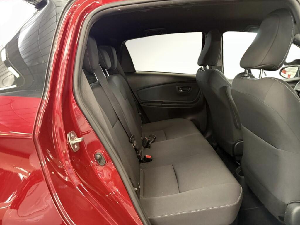 Toyota Yaris 5 Porte 1.5 VVT-i Hybrid Lounge Red/Bronze E-CVT