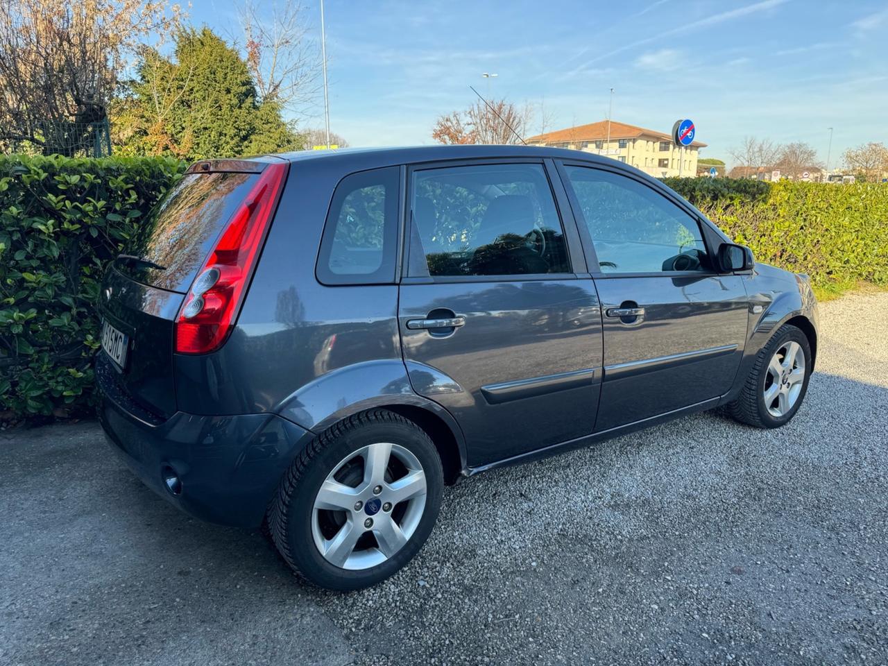 Ford Fiesta 1.2 5p. Ghia - NEOPATENTATI