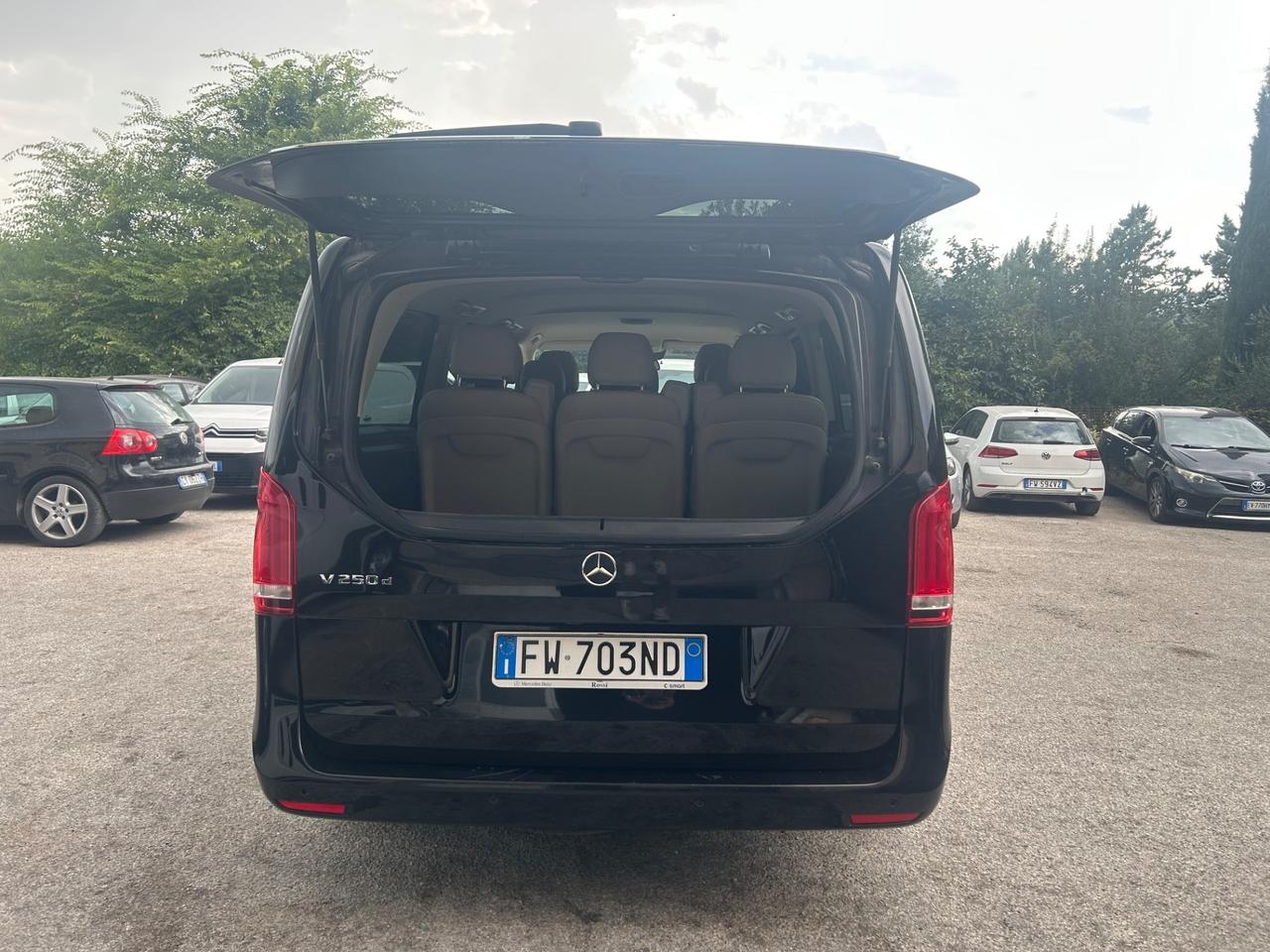 Mercedes-benz V 250 d Automatic Premium Extralong
