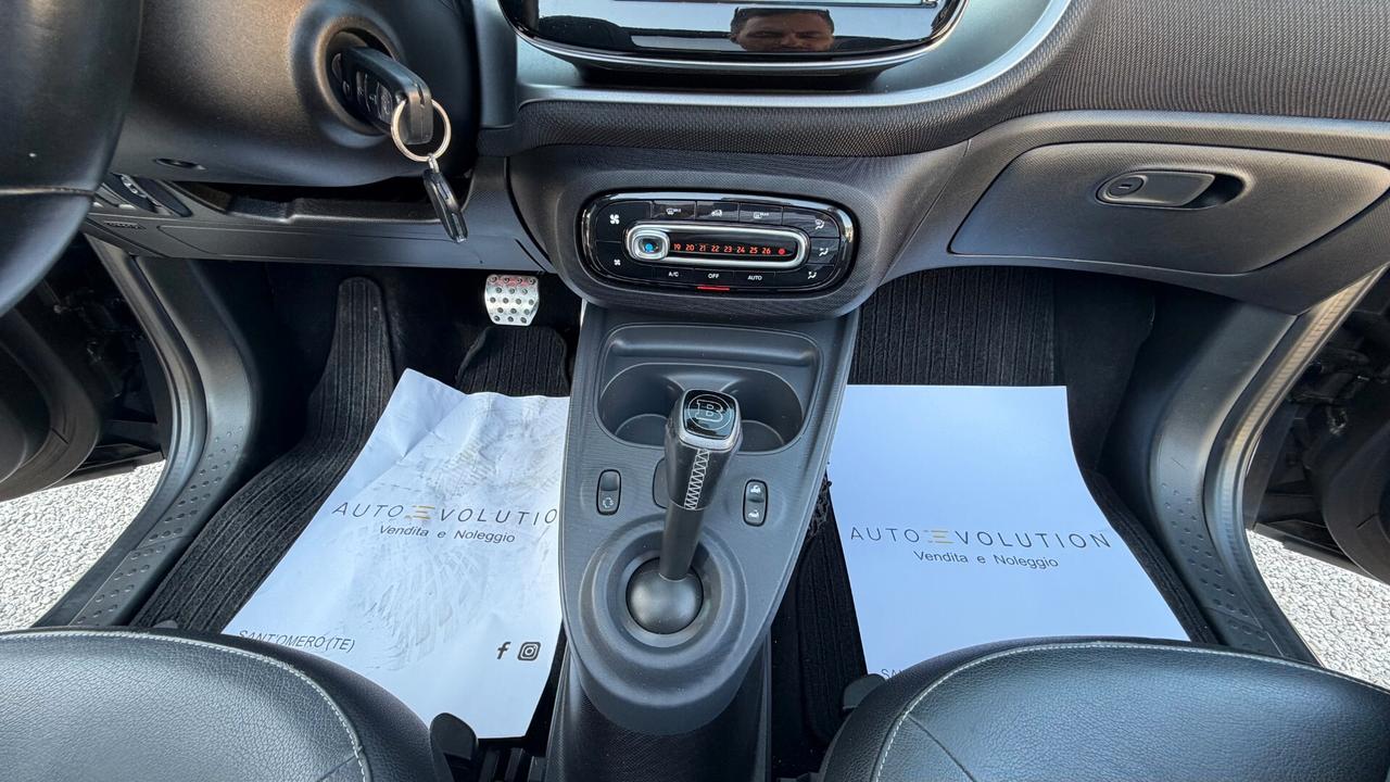 Smart ForTwo 70 cv cabrio Prime allestimento BRABUS 93.116 km